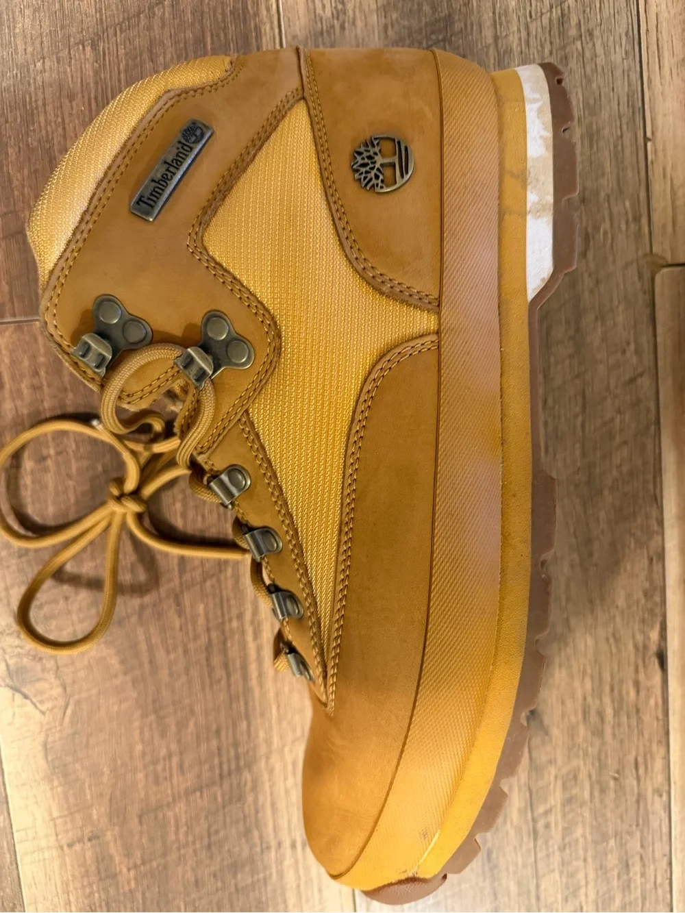 Men’s Timberland Wheat Nubuck' Mid Boots